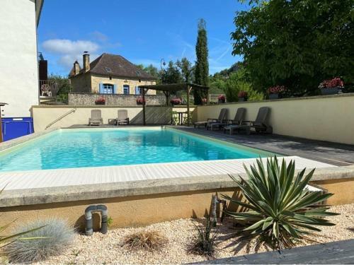 Majestic Villa In Daglan With Private Pool