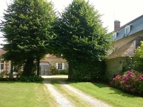 G�te Cuvilly, 4 Pi�ces, 6 Personnes - Fr-1-526-21