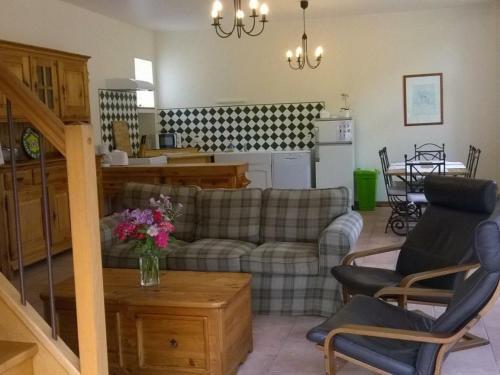G�te Cuvilly, 4 Pi�ces, 6 Personnes - Fr-1-526-21