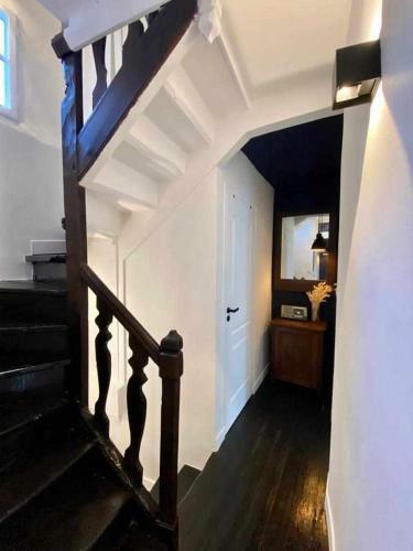 The 1777 House By Locntour