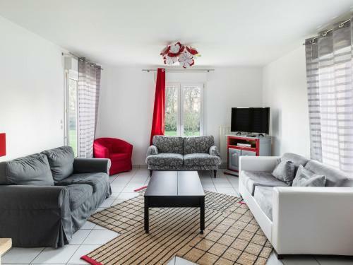 Tranquil Holiday Home In Englesqueville-la-percee With Garden