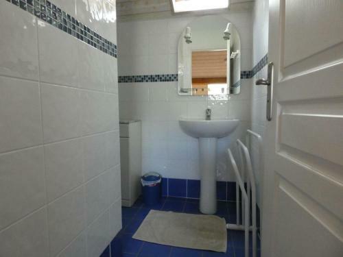 G�te Escource, 5 Pi�ces, 8 Personnes - Fr-1-360-28