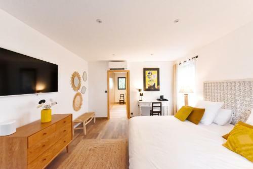 Hostal Le Mas Des F�es