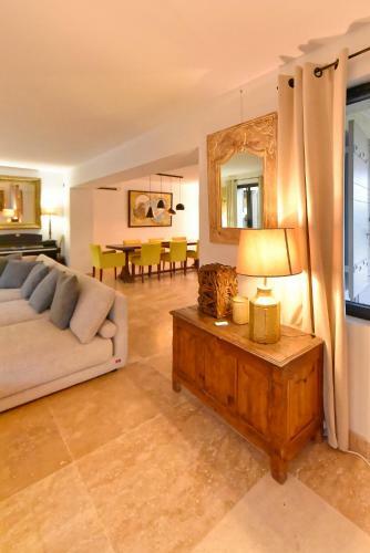 Hostal Le Mas Des F�es