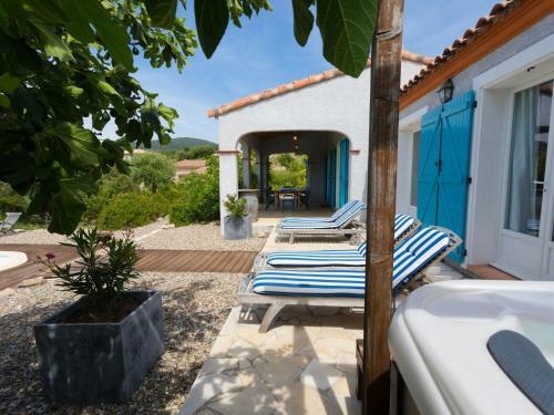 Modern Villa In Camplong With Private Pool