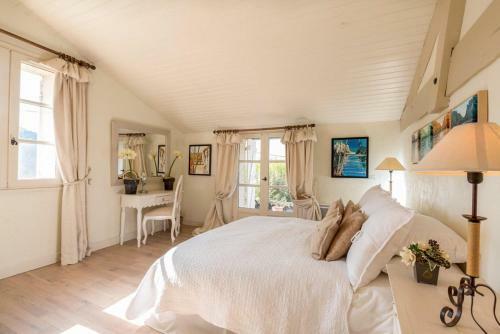 Flaujagues Villa Sleeps 8 Wifi