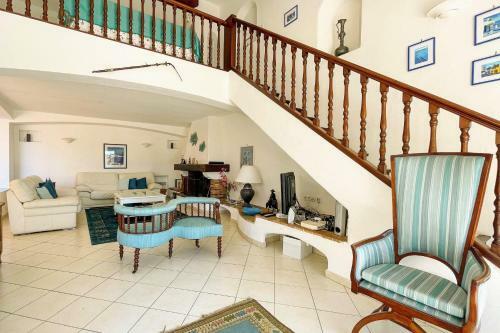 House With Swimming Pool 250m From The Sea