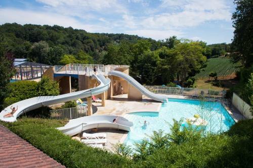 Camping Les Granges **** - Maeva