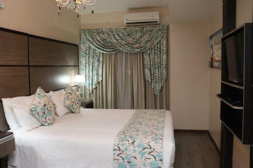 Hotel Luxsur