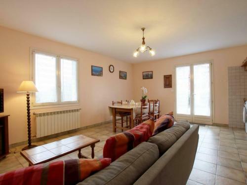 G�te Gu�thary, 3 Pi�ces, 4 Personnes - Fr-1-384-439