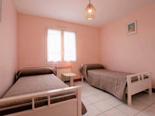 G�te Gu�thary, 3 Pi�ces, 4 Personnes - Fr-1-384-439