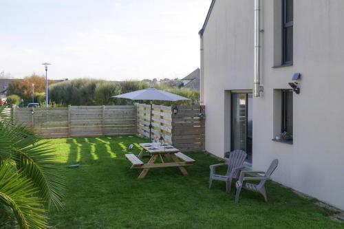 Holiday Home Guiss�ny - Bre05109g-f
