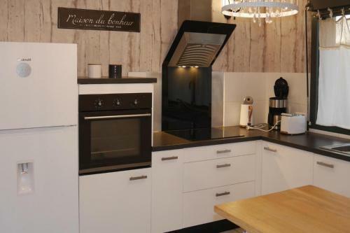 Holiday Home Guiss�ny - Bre05109g-f