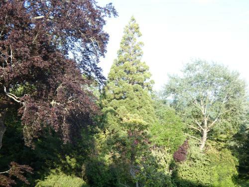 Hostal Chateau De Hi�ville