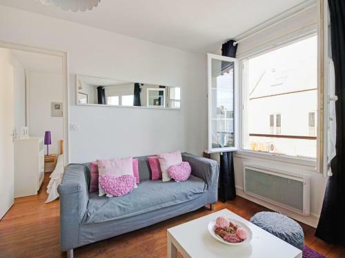 Attractive Apartment In Isigny-sur-mer Near Centre