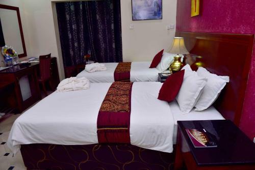 Al Bahjah Hotel