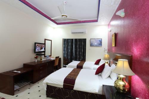 Al Bahjah Hotel