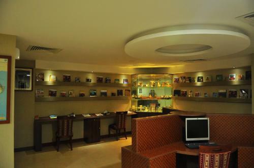Al Bahjah Hotel