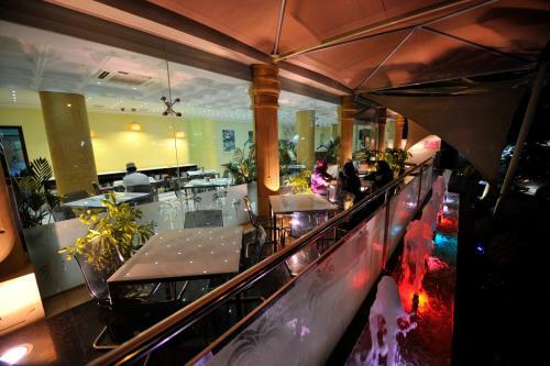 Apartamento Oman Palm Hotel Suites