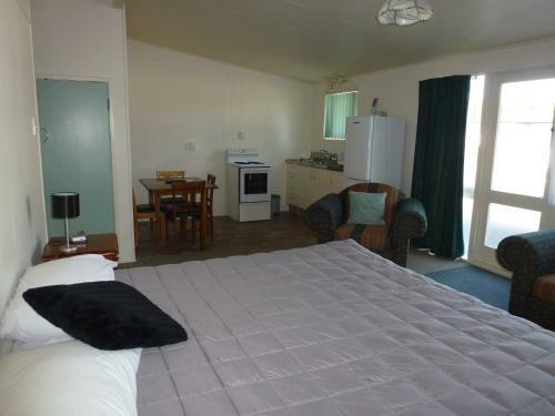 18th Avenue Thermal Motel