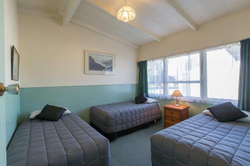 18th Avenue Thermal Motel