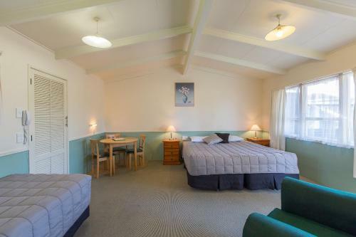 18th Avenue Thermal Motel