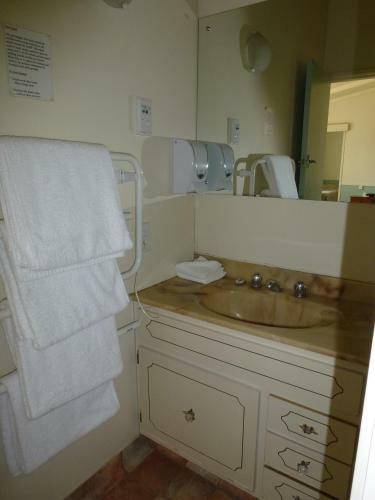 18th Avenue Thermal Motel