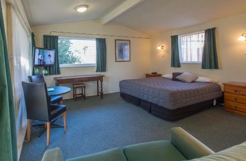 18th Avenue Thermal Motel