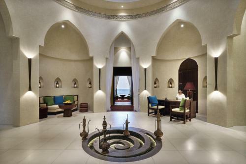 Al Bustan Palace, A Ritz-carlton Hotel