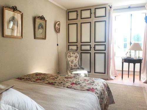 La Garnache Villa Sleeps 20 With Pool And Wifi