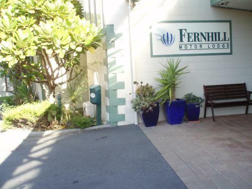 Asure Fernhill Motor Lodge