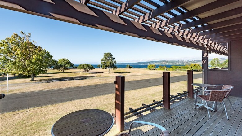 Suncourt Hotel & Conference Centre