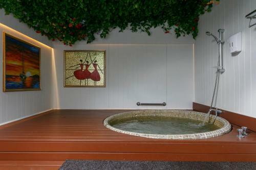 Lakefront Motor Lodge Thermal Spa