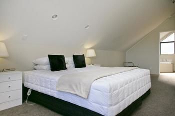 Le Chalet Suisse Motel Taupo