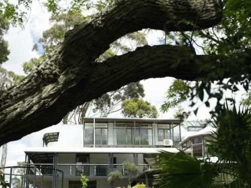 The Narrows Landing Hotel