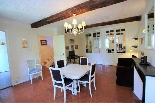 Atypical Villa In The Old Town