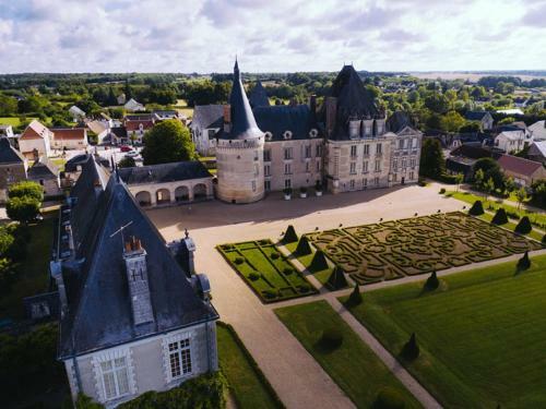 Pretty Apartment In Le Blanc Near City Centre