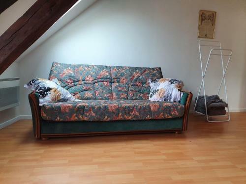 Pretty Apartment In Le Blanc Near City Centre