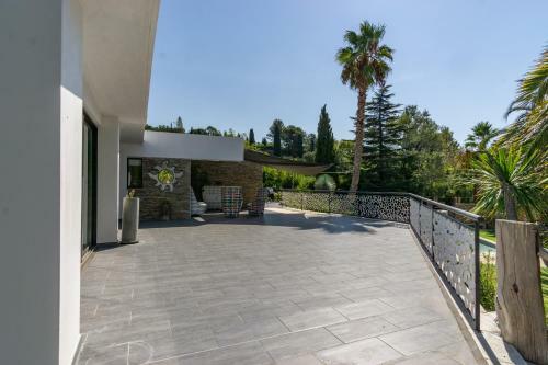 Homelly - Somptueuse Villa De 450m2