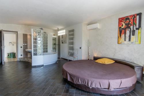 Homelly - Somptueuse Villa De 450m2