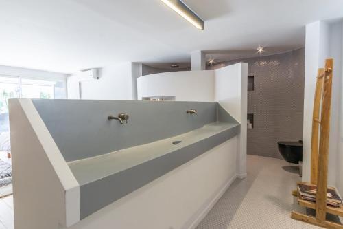 Homelly - Somptueuse Villa De 450m2