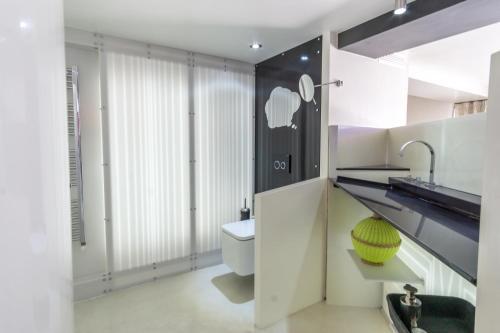 Homelly - Somptueuse Villa De 450m2