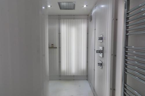 Homelly - Somptueuse Villa De 450m2