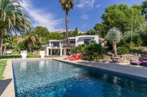 Homelly - Somptueuse Villa De 450m2