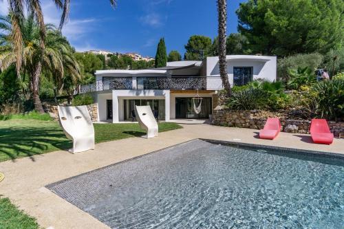 Homelly - Somptueuse Villa De 450m2