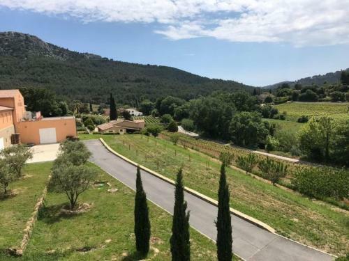 Family Apartment, 2-6 People, In Provenve