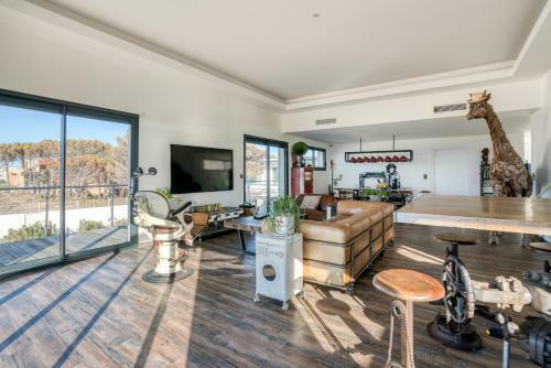 Villa Athena - 400 M2, Sur La Plage