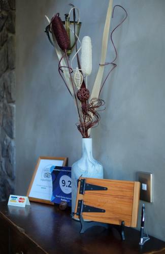Acacia Bay's Tauhara Sunrise Lodge