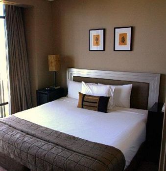 Metro Suites Apartment Hotel