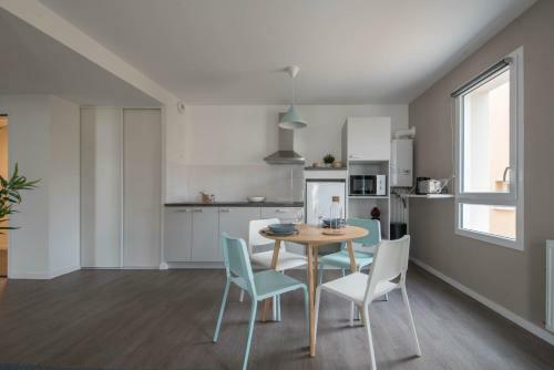 Apartamento Quentin -appartement Proche Gare, Arriv�e 24 24